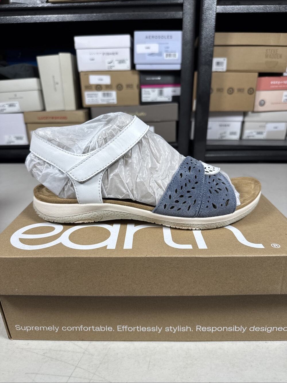 Women's 10 Earth® Sylo Casual Flat Sandals, White 140 M